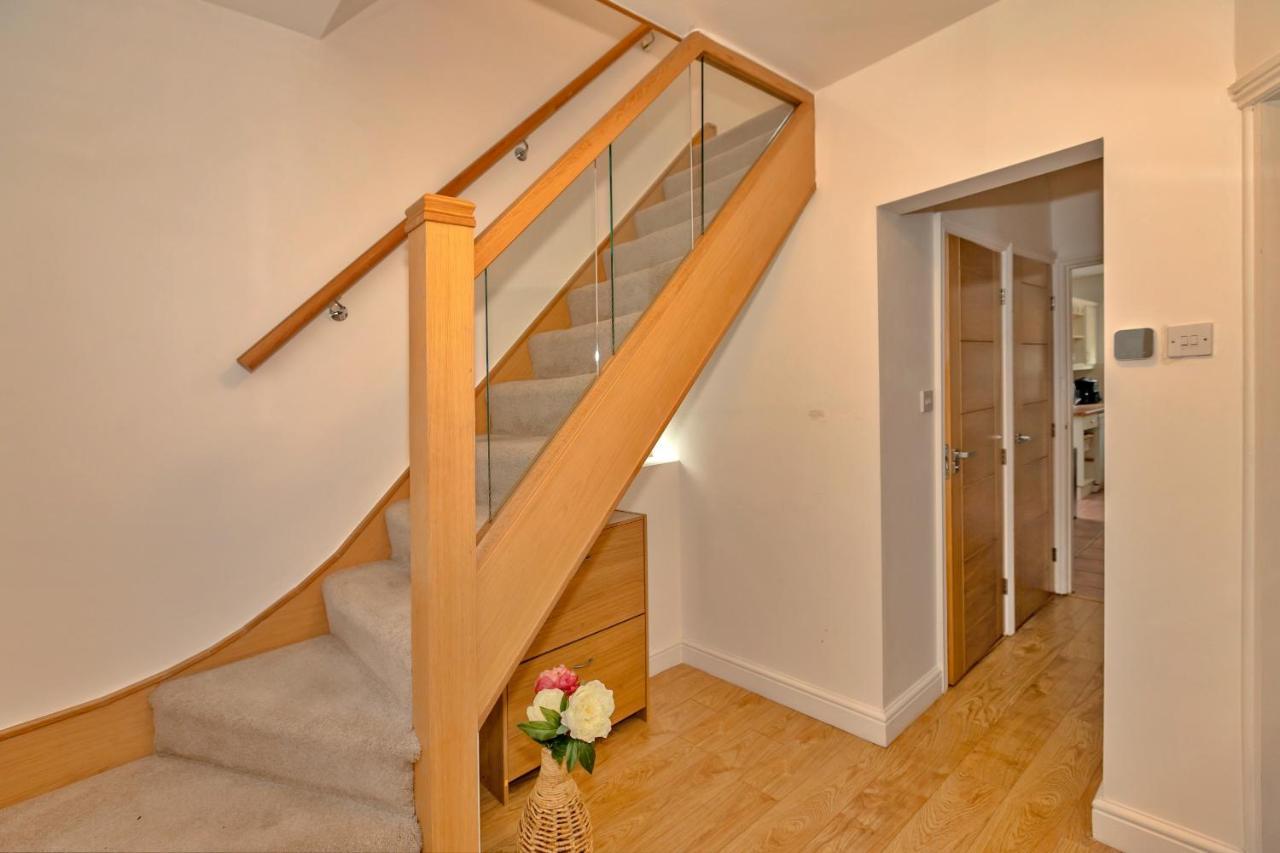 Finest Retreats - Debarnes House Villa Solihull Bagian luar foto