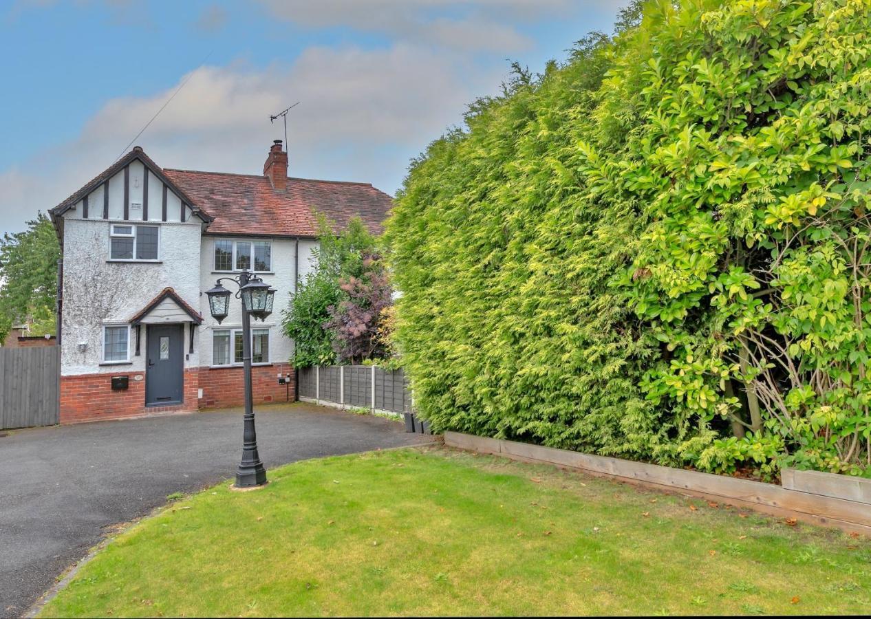 Finest Retreats - Debarnes House Villa Solihull Bagian luar foto